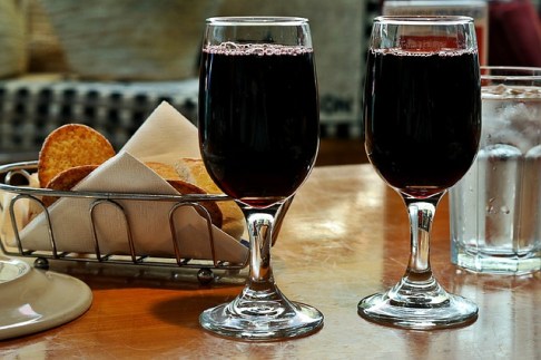 red-wine-1069717_640