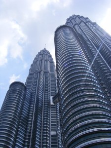 Petronas Towers - Kuala Lumpar (Modrern skyscrapers). image courtesy of piabay.com