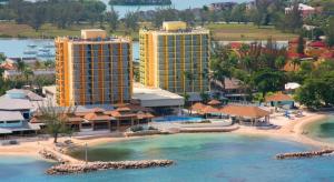 Sunset Beach Jamaica Grand - 2013 summer vacation. Image courtesy of Booking.com